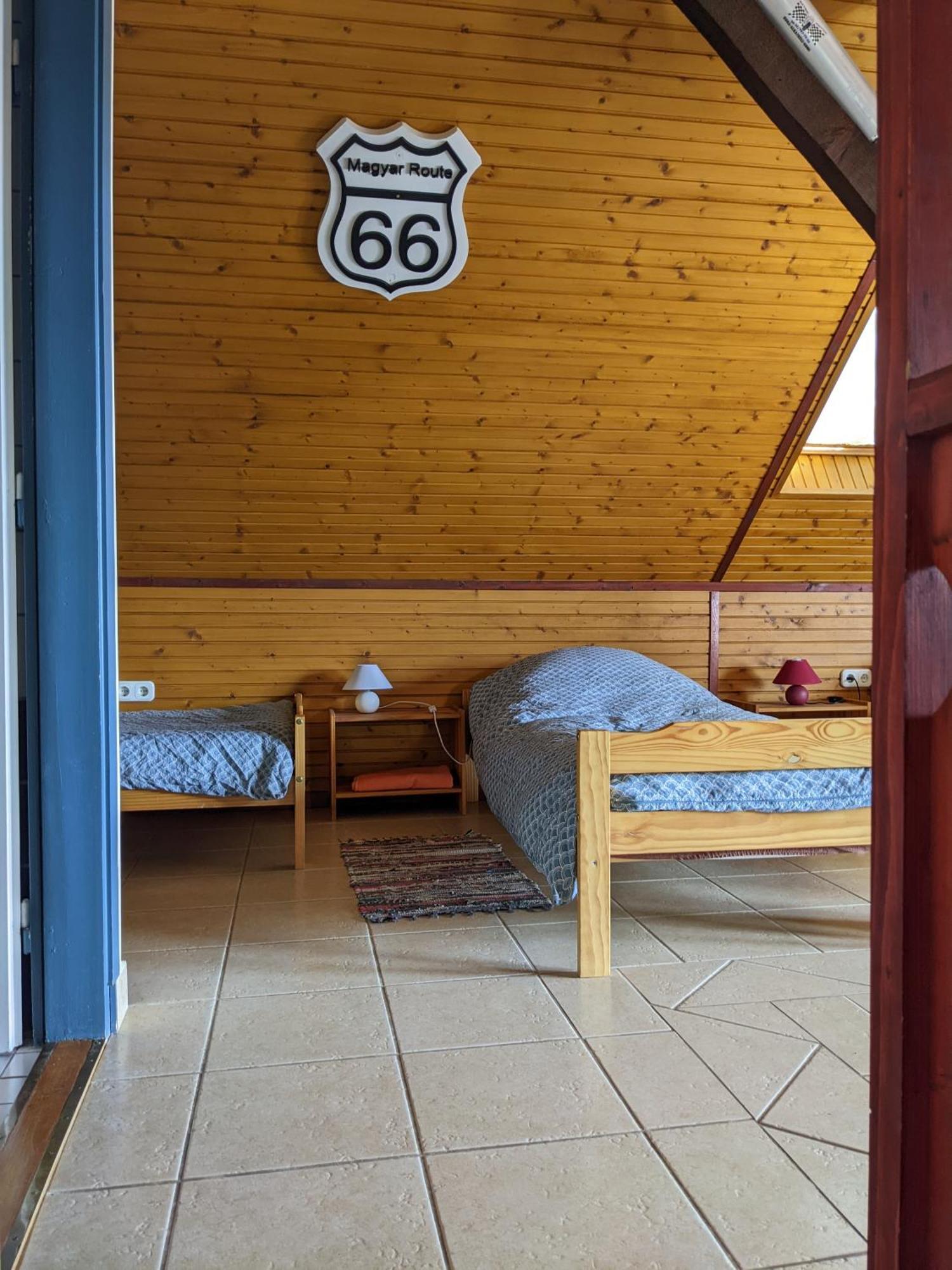 Guest House Magyar Route 66 Сильвашварад Номер фото